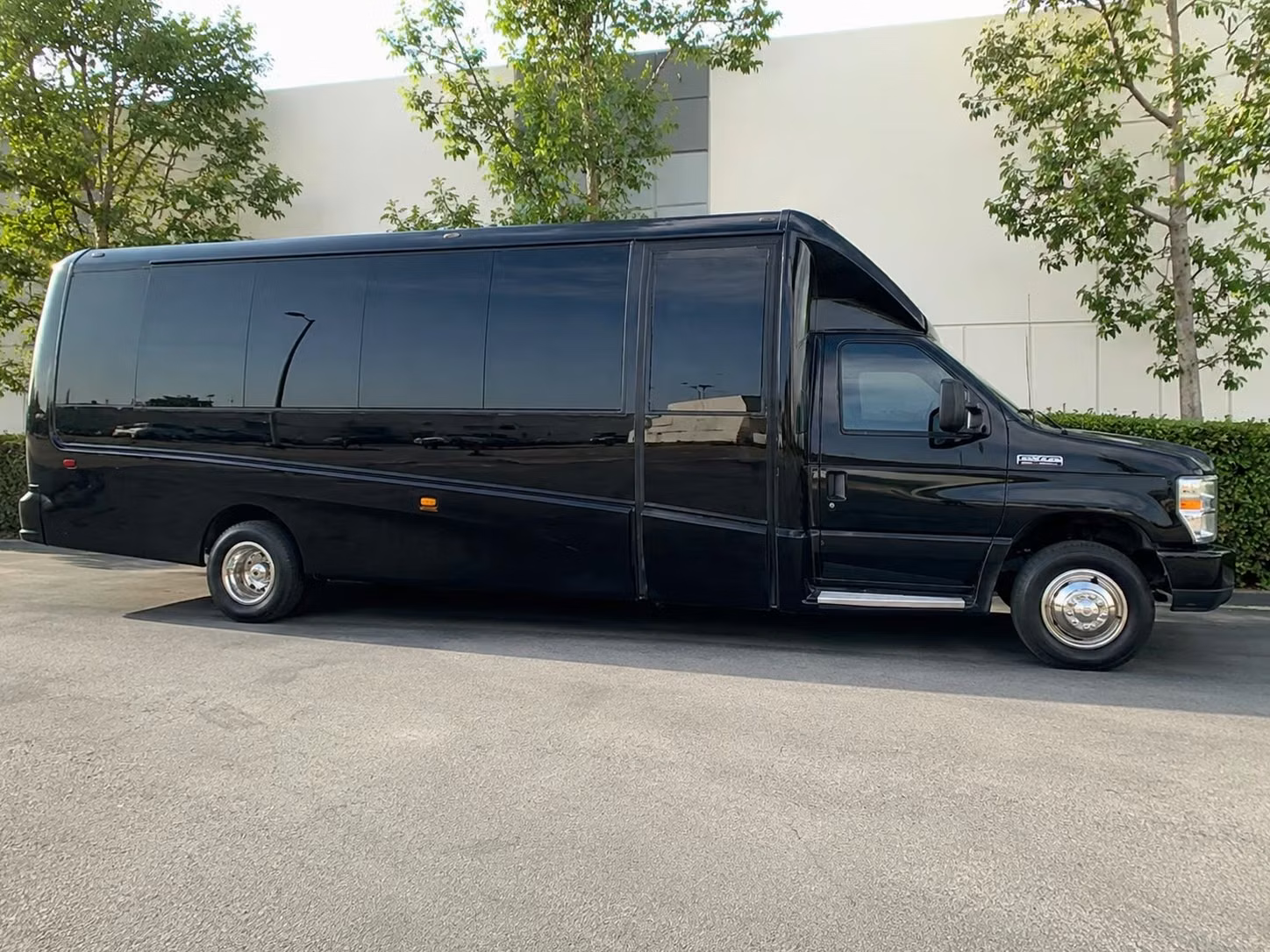15 passenger minibus