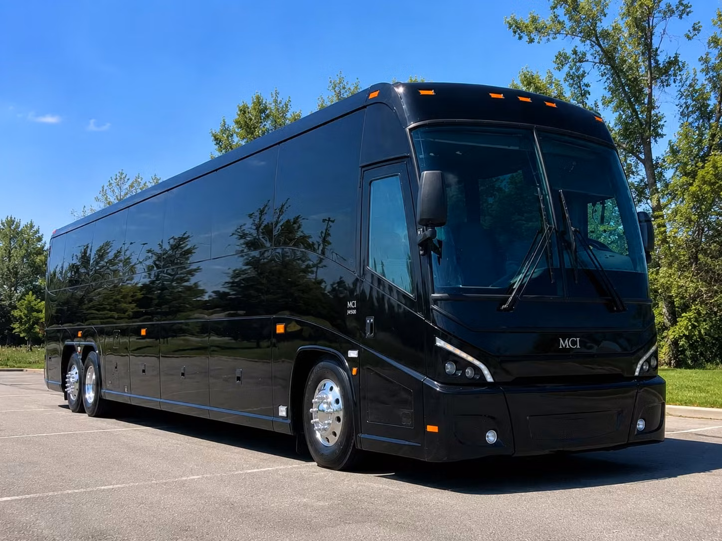charter bus rentals for murfreesboro school field trips to discovery center