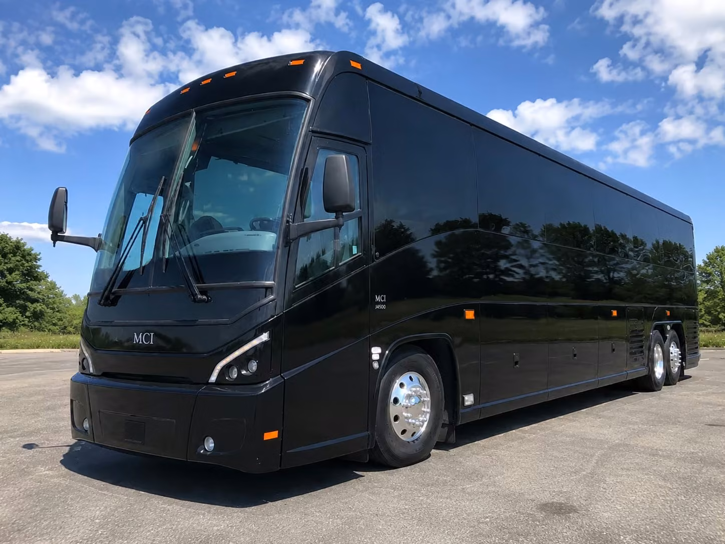 concert and event shuttle bus rentals for murfreesboro groups