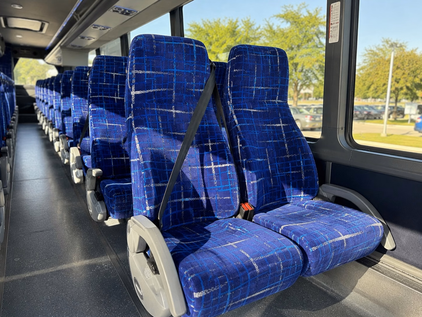 race day and motorsports fan transportation near murfreesboro
